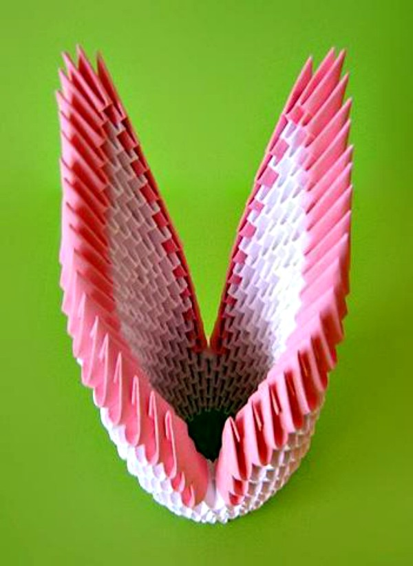 How to make a swan origami from modules - step by step instruction with photos and videos