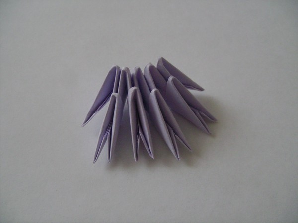 How to make a swan origami from modules - step by step instruction with photos and videos