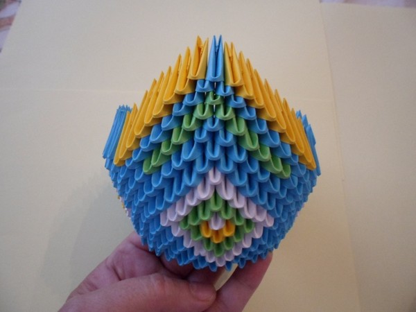 How to make a swan origami from modules - step by step instruction with photos and videos