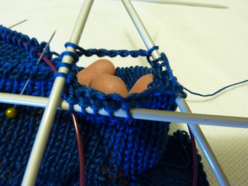 Men's summer gloves without fingers with knitting needles