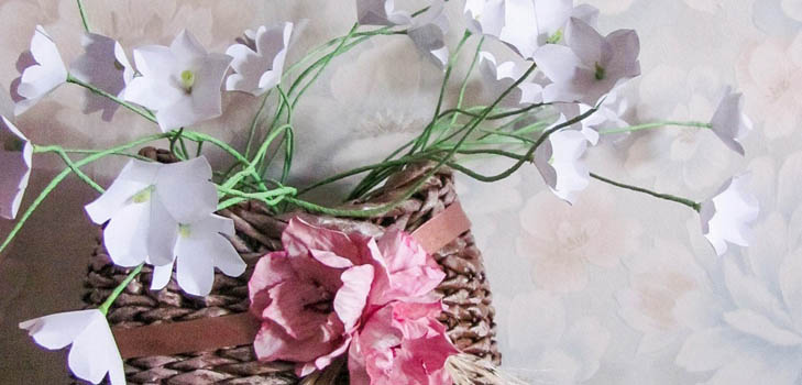 An outdoor vase made of newspaper tubes: a master class for making