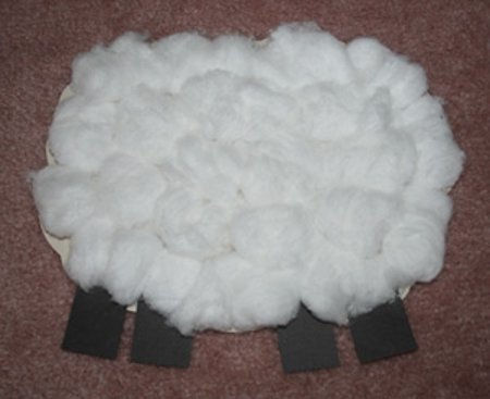 Lovely lamb from cotton balls for the new year