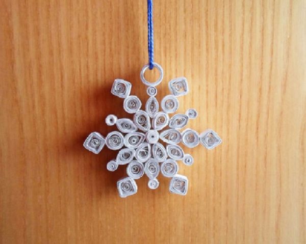 Beautiful snowflakes for the New Year of 2017 with their own hands of paper - diagrams and photos in stages. Master classes for children on large snowflakes in origami technique