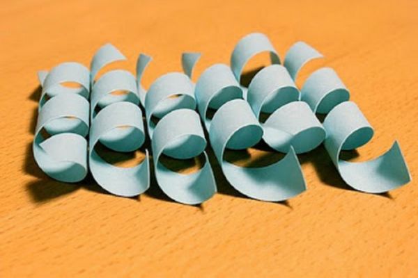 Beautiful snowflakes for the New Year of 2017 with their own hands of paper - diagrams and photos in stages. Master classes for children on large snowflakes in origami technique