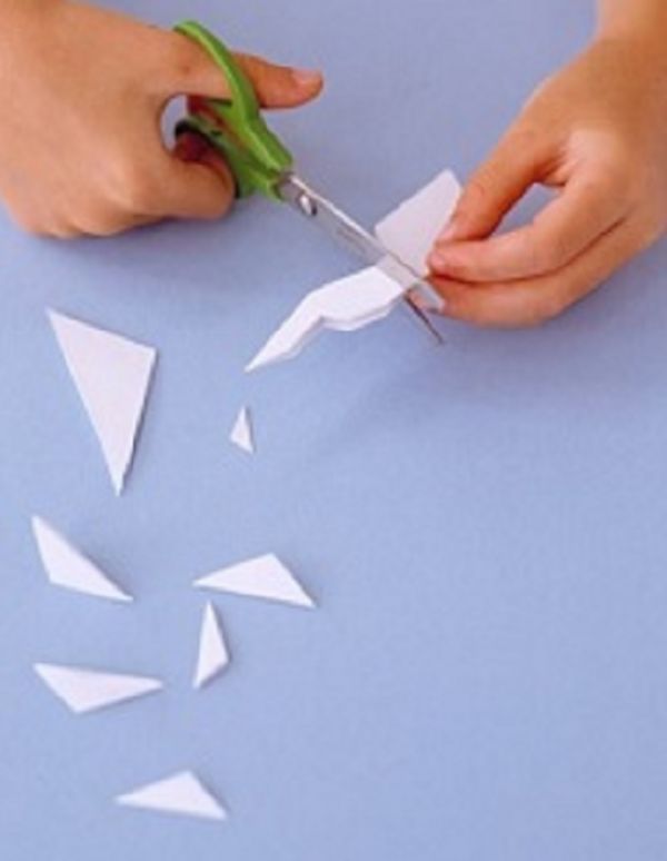 Beautiful snowflakes for the New Year of 2017 with their own hands of paper - diagrams and photos in stages. Master classes for children on large snowflakes in origami technique
