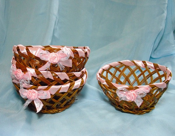 Weave baskets step by step