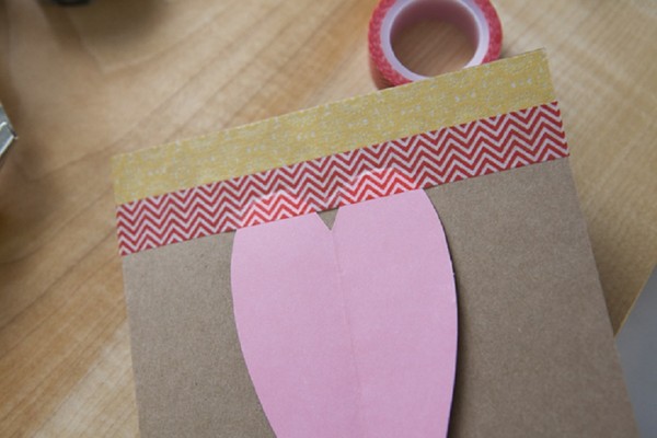 Postcard for Mother's Day with own hands, master classes with photos for kindergarten and 1-3 grades