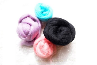 A gift for the New Year with their own hands: felting a purse, a master class with a photo