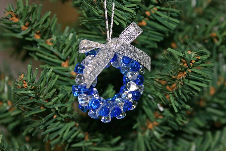 Crafts from beads for the New Year: photo, video master-class