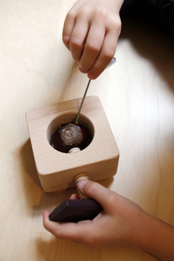 Crafts from chestnuts on the theme of Autumn