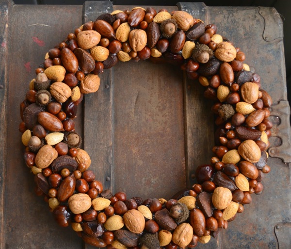 Crafts from chestnuts on the theme of Autumn