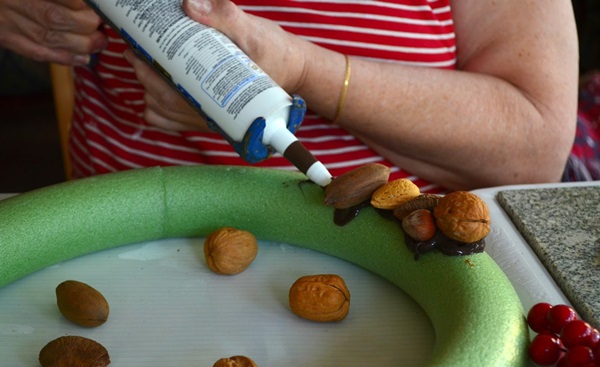 Crafts from chestnuts on the theme of Autumn