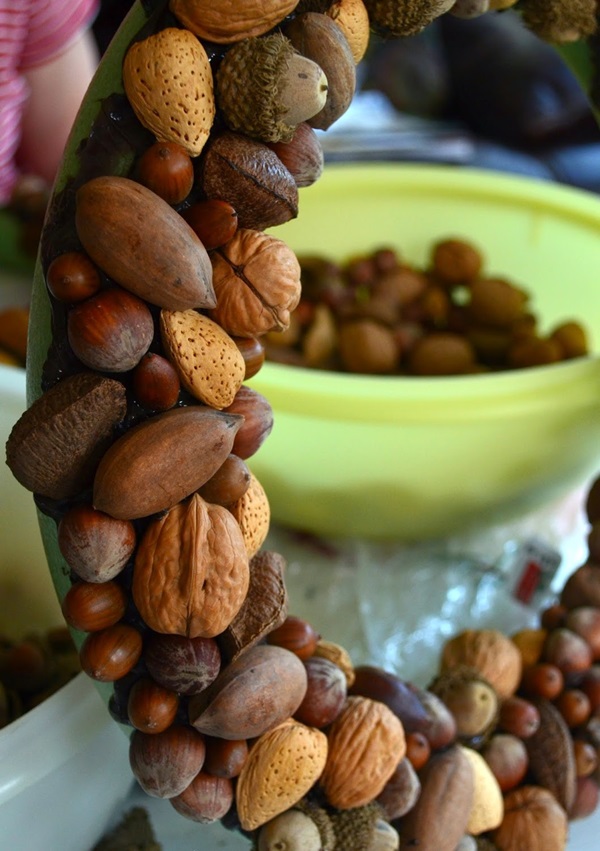 Crafts from chestnuts on the theme of Autumn
