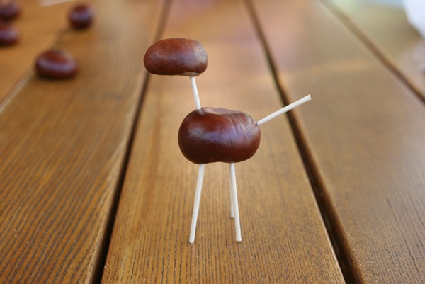 Crafts from chestnuts on the theme of Autumn