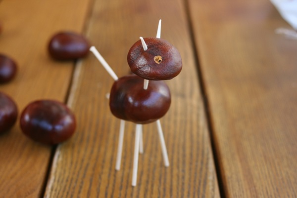 Crafts from chestnuts on the theme of Autumn