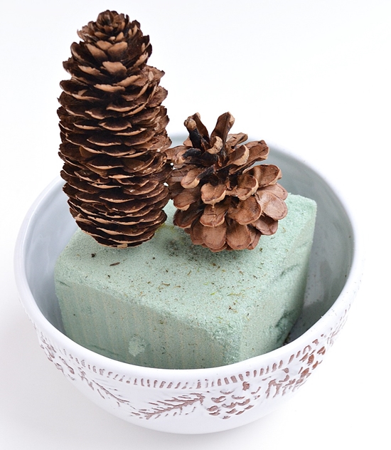 Crafts made of natural material: mini-wood with own hands