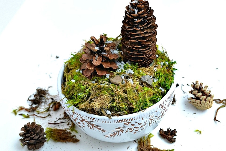 Crafts made of natural material: mini-wood with own hands