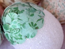 Easter crafts: decorated with paper egg Easter crafts: decorated with paper egg