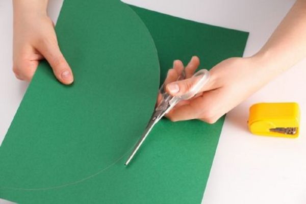 Crafts for the New Year 2017 with their own hands, master classes - from paper and materials to the kindergarten and school