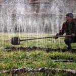Watering by sprinkling your hands - video Watering by sprinkling your hands - video