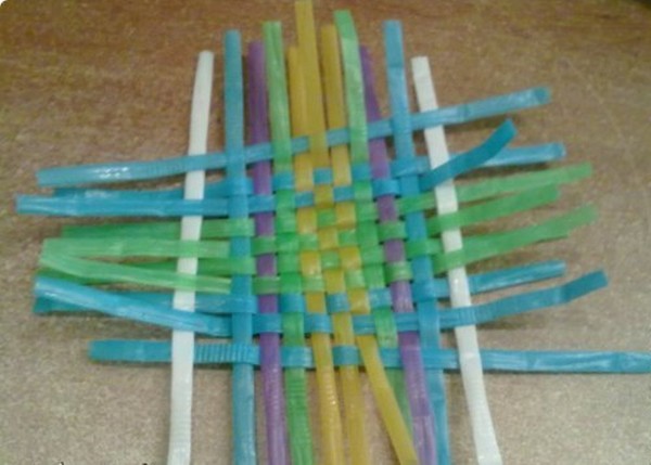 Baskets from cocktail tubes and newspapers