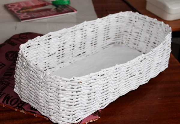 Baskets from cocktail tubes and newspapers