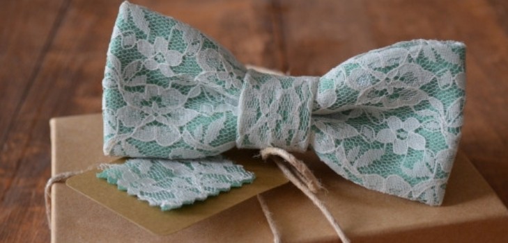 The scheme of tying a butterfly and making a bowtie with his own hands