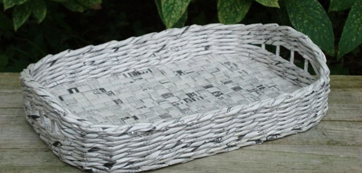 Weaving from newspaper tubes for beginners