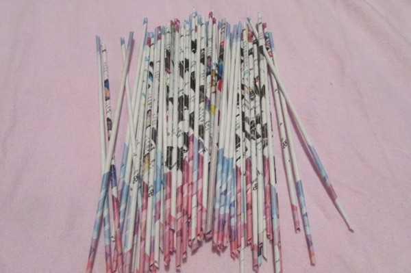 Weaving from newspaper tubes for beginners