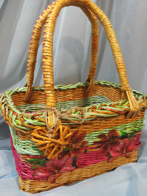 Weaving from newspaper tubes for beginners