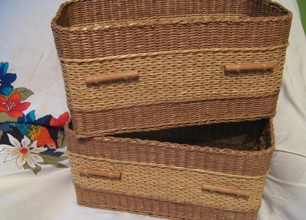 Weaving from newspaper tubes for beginners