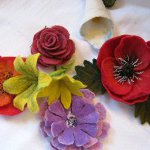 Felting flowers from wool