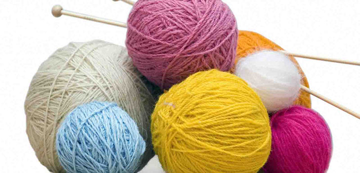 Knitted hats for girls: instructions and diagrams