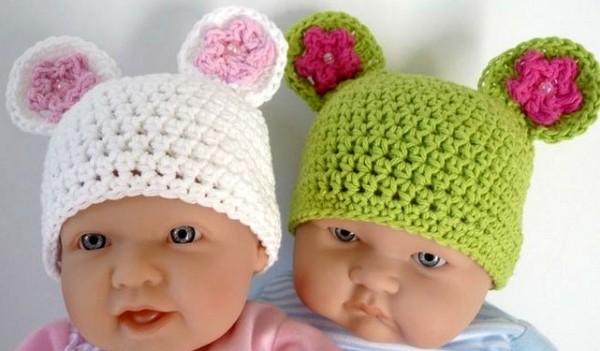 Knitted hats for girls: instructions and diagrams