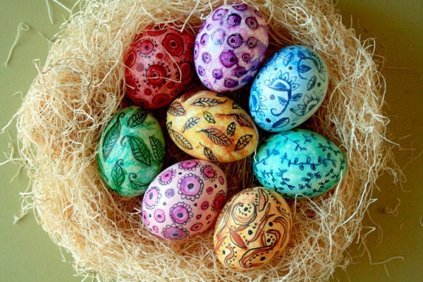 How to decorate eggs for Easter with your own hands - interesting master classes with photos