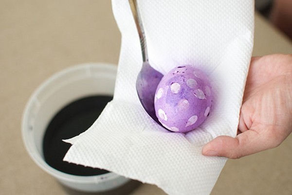 How to decorate eggs for Easter with your own hands - interesting master classes with photos