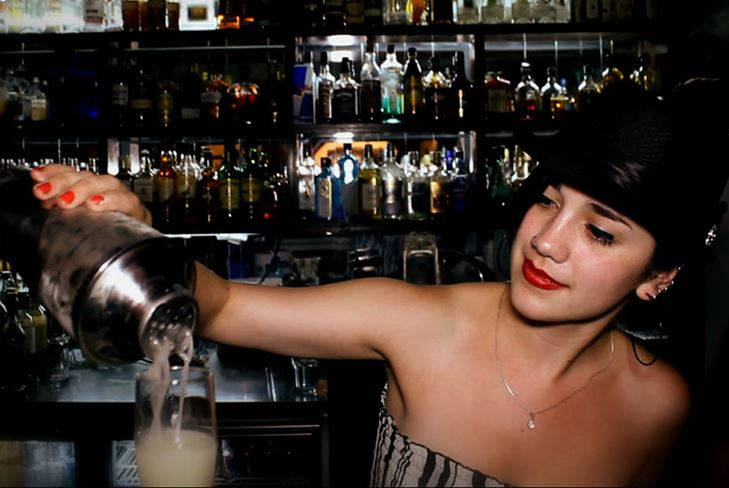 The girl at the bar: the profession of a bartender