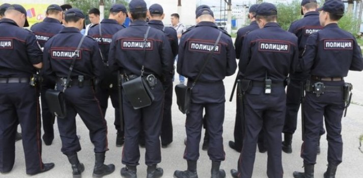 How to get a job in the police?