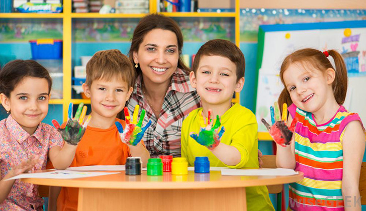 Checking the electronic queue for kindergarten electronic turn of the child in kindergarten