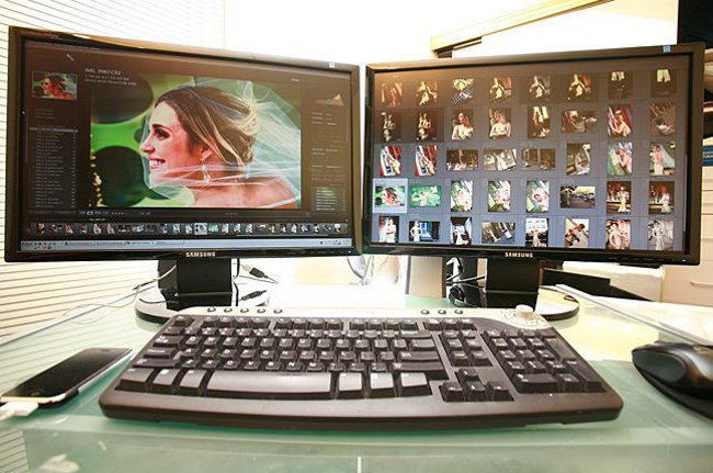 Monitor for photographer
