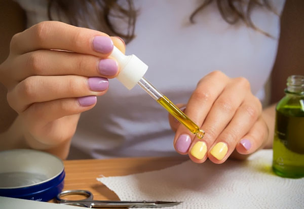 Perfect manicure: three rules of daily care