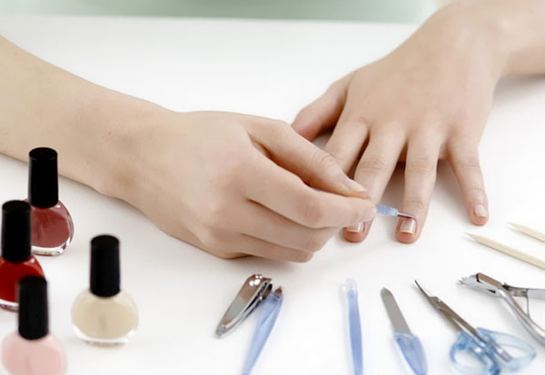 Perfect manicure: three rules of daily care