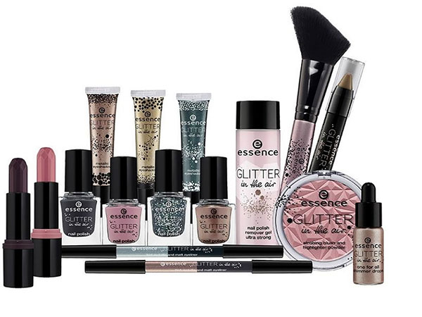 More shine: decorative collection Essence Glitter In The Air