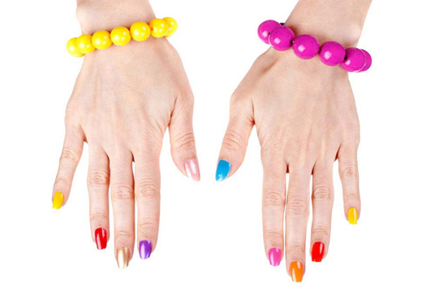Black, red, gold: what the color of the manicure says about you