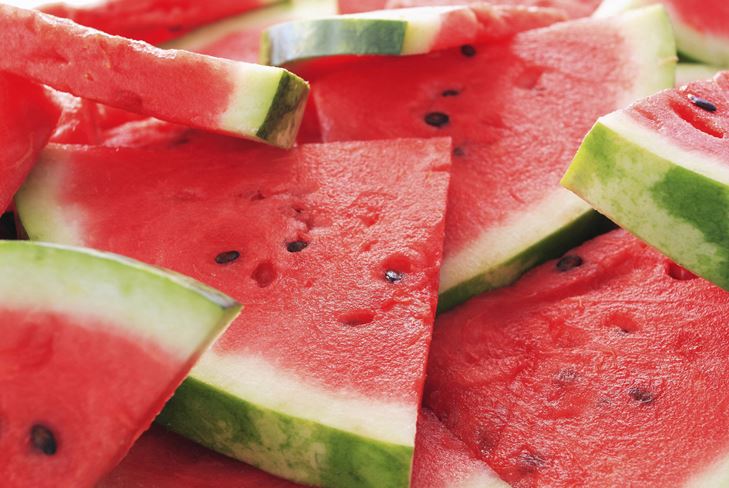 Home care: watermelon face mask