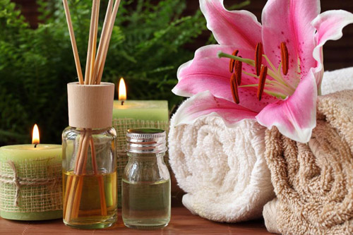 Essential oils for the face skin - gentle care with the help of natural ingredients