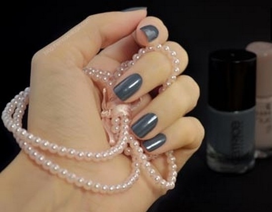 Lacquer in two layers