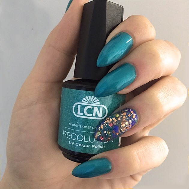 LCN gel-varnish: ideal color and resistant coating