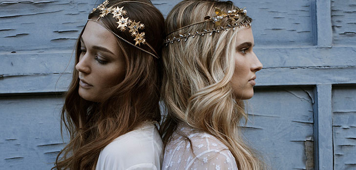 Royal trend-2017: we carry shining ornaments in hair