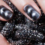 Nail polish with magnet Nail polish with magnet